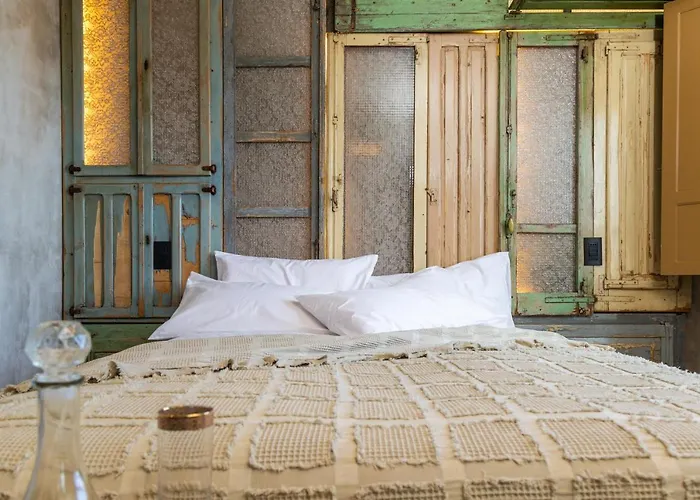 Via Roma Charming Rooms